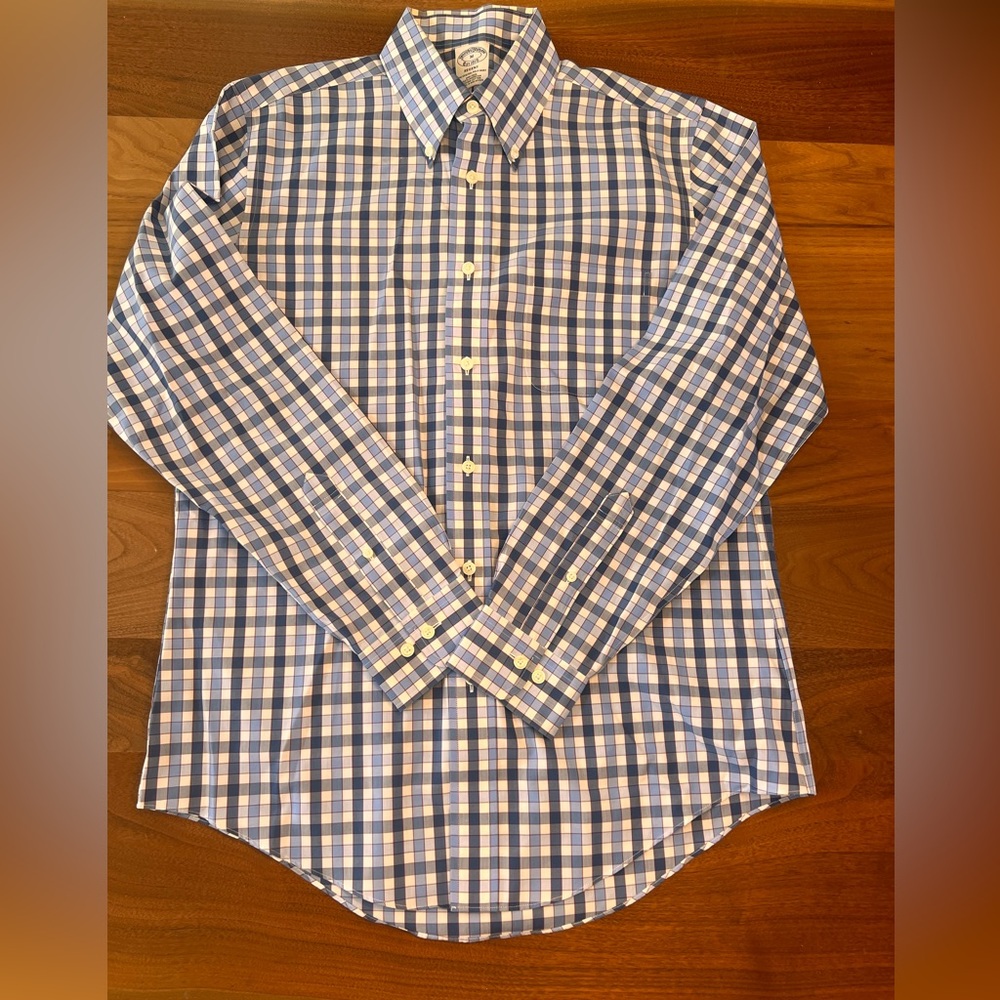Brooks Brothers Size M Collared Shirt